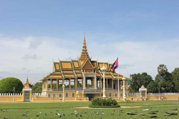 柬埔寨上半年工业领域增速放缓