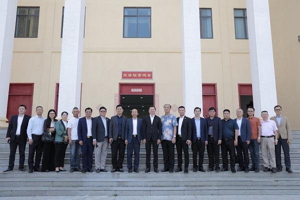 柬华理事总会与中国贸促会湖南分会缔结友好合作关系