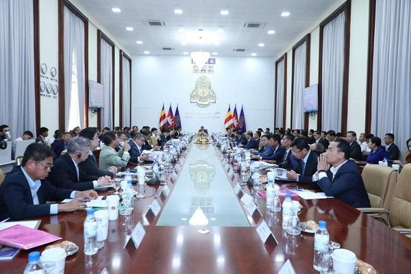 柬埔寨政府列出174个基建项目