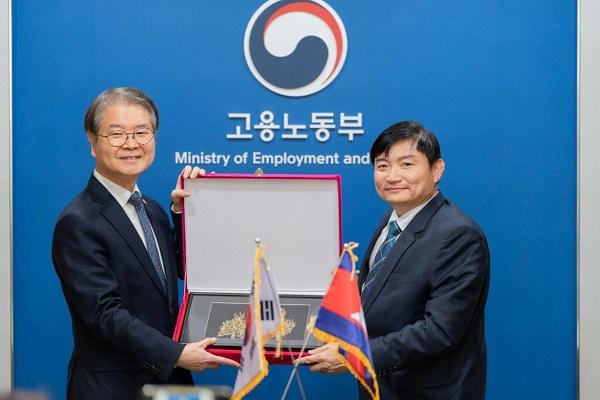 柬韩增进双边劳务合作关系