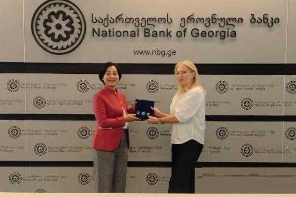 柬埔寨希望进一步“去美元化”