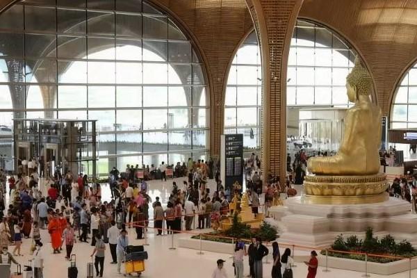 德崇机场20日启用，洪玛耐主持见证柬崛起