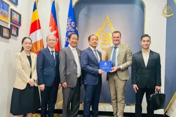 柬勋爵协会会晤奥地利商务代表 共推经贸投资合作