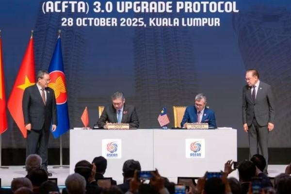 东盟 - 中国自贸区3.0版落地，洪玛耐出席见证