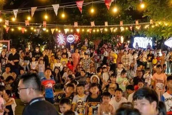 2025柬送水节首都赛龙舟暂停地方节庆热闹依旧