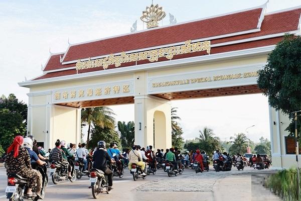 中柬合作西港特区，为当地民众托举“稳稳的幸福”