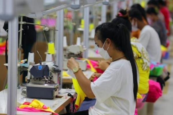 柬埔寨前3月服装鞋类出口增长 纺织品增幅超 60%