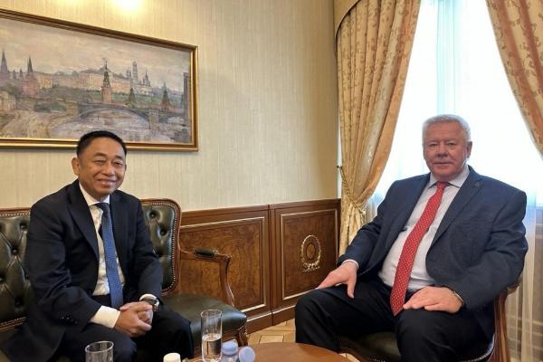 柬俄重申多边框架下相互支持 深化传统友谊