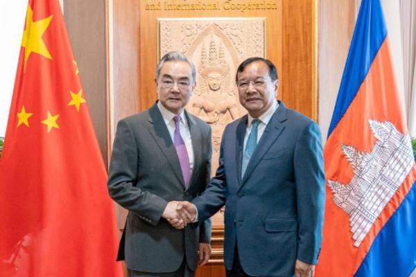 王毅访柬：中国支持柬埔寨扶南德崇综合水利项目推进