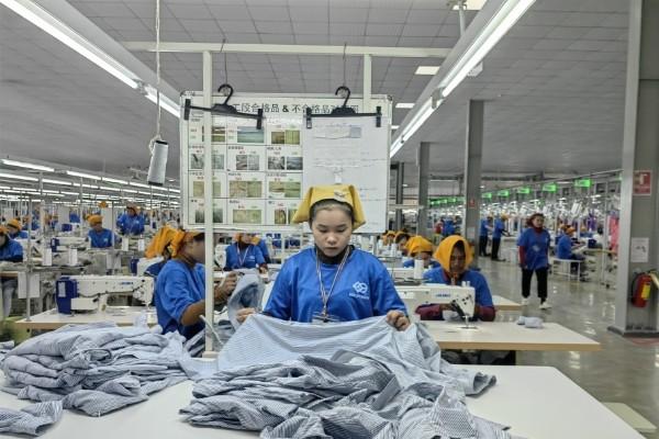 成衣非成衣业逆势增长领跑柬埔寨经济