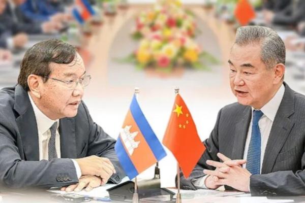中柬携手深化合作共解发展难题